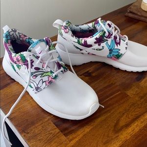 Nike Women’s Roshe One Floral